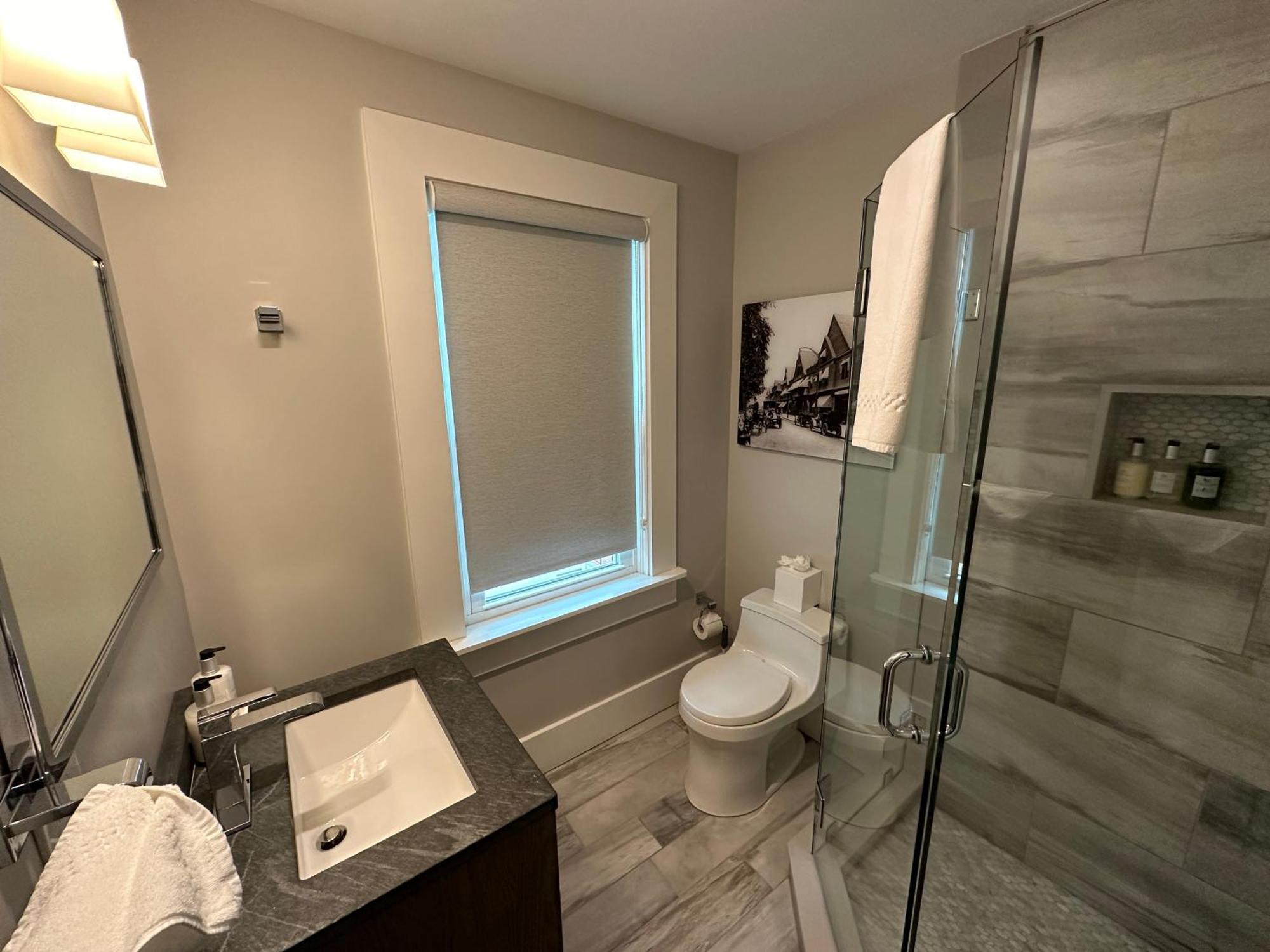Entire Modern 7 Unit 7 Bath Boutique Inn نيوبورت المظهر الخارجي الصورة