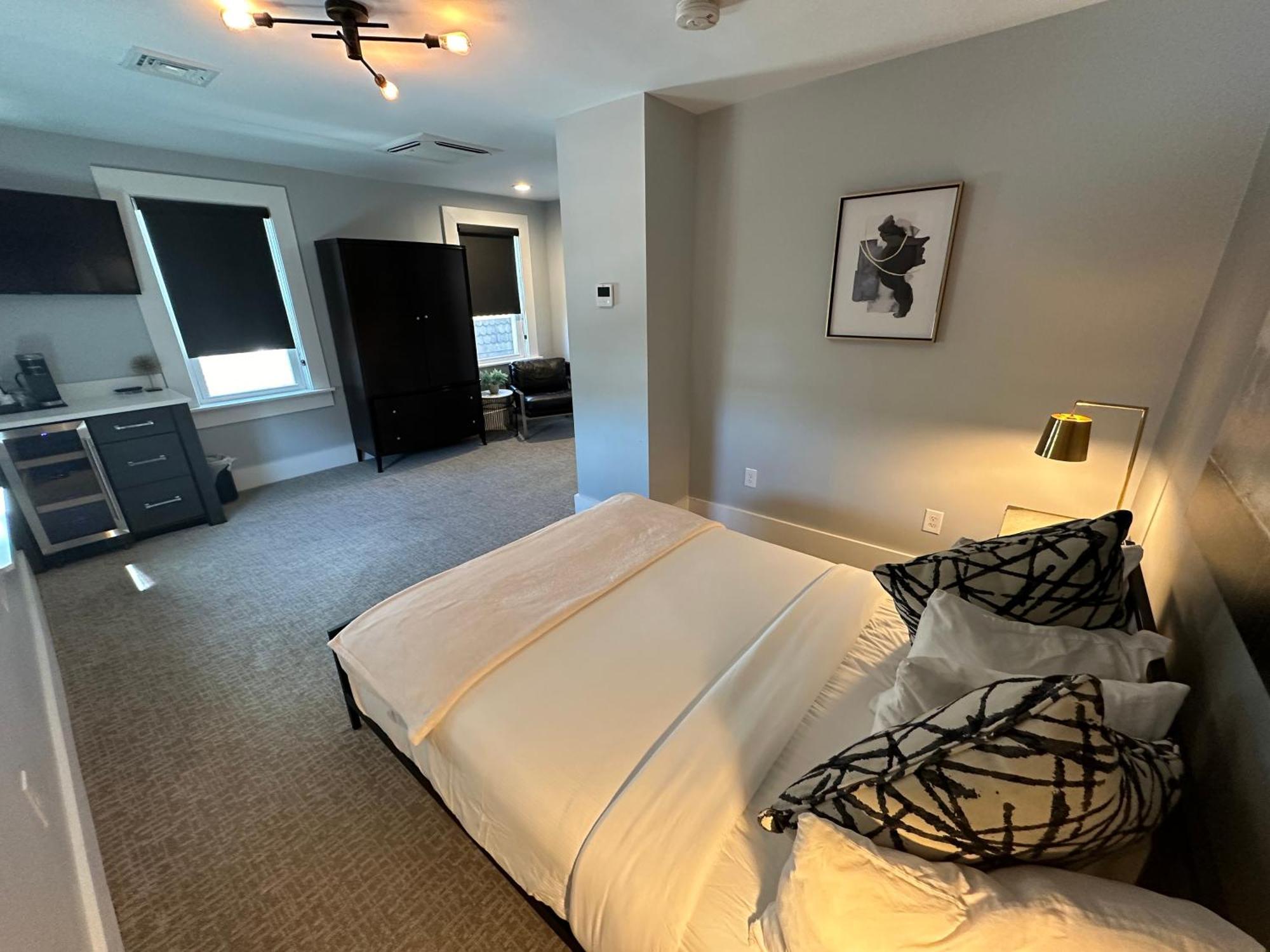 Entire Modern 7 Unit 7 Bath Boutique Inn نيوبورت المظهر الخارجي الصورة