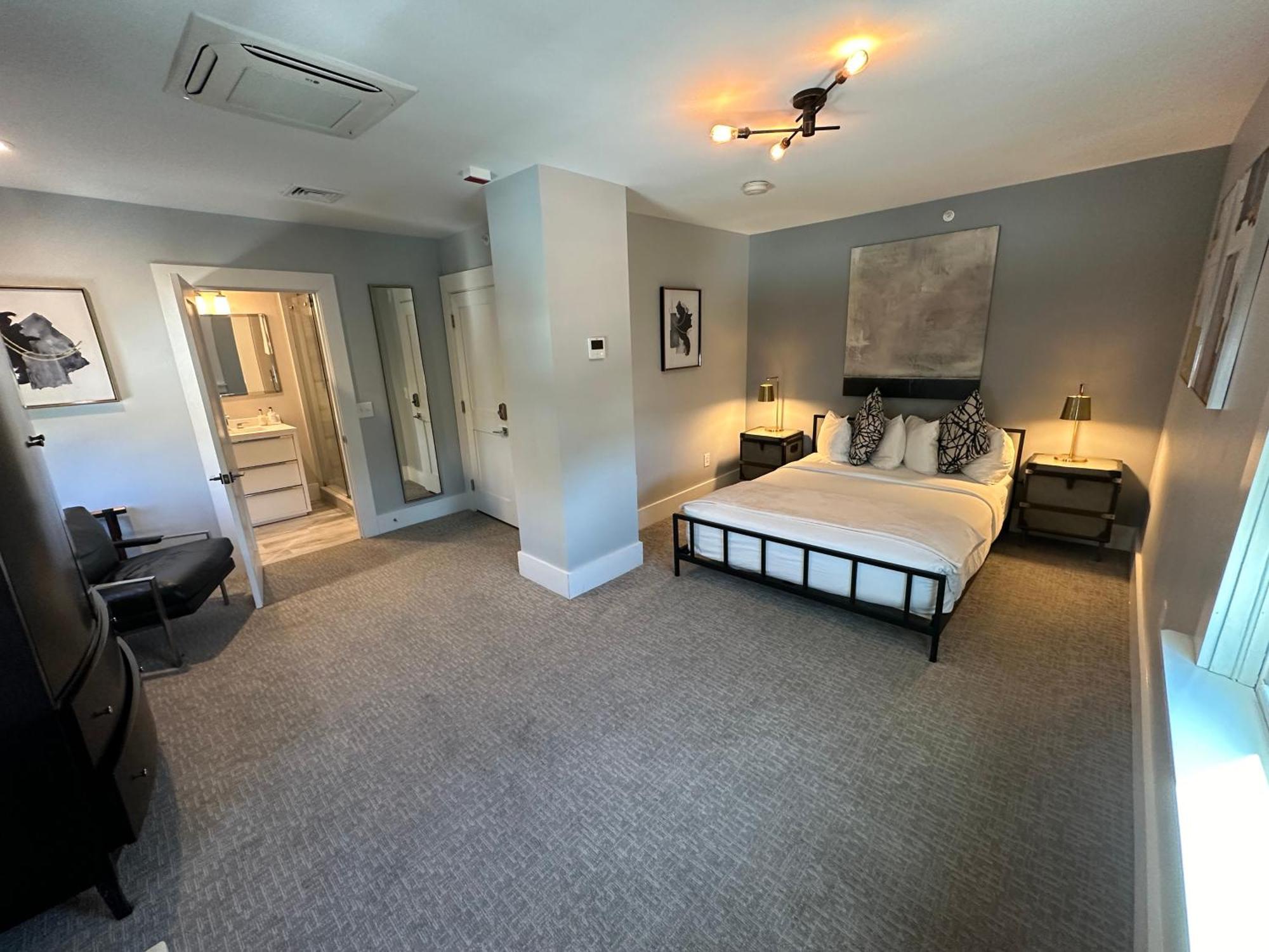 Entire Modern 7 Unit 7 Bath Boutique Inn نيوبورت المظهر الخارجي الصورة