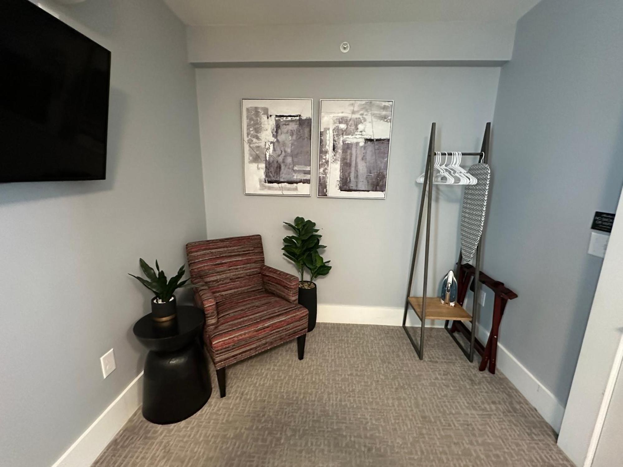 Entire Modern 7 Unit 7 Bath Boutique Inn نيوبورت المظهر الخارجي الصورة