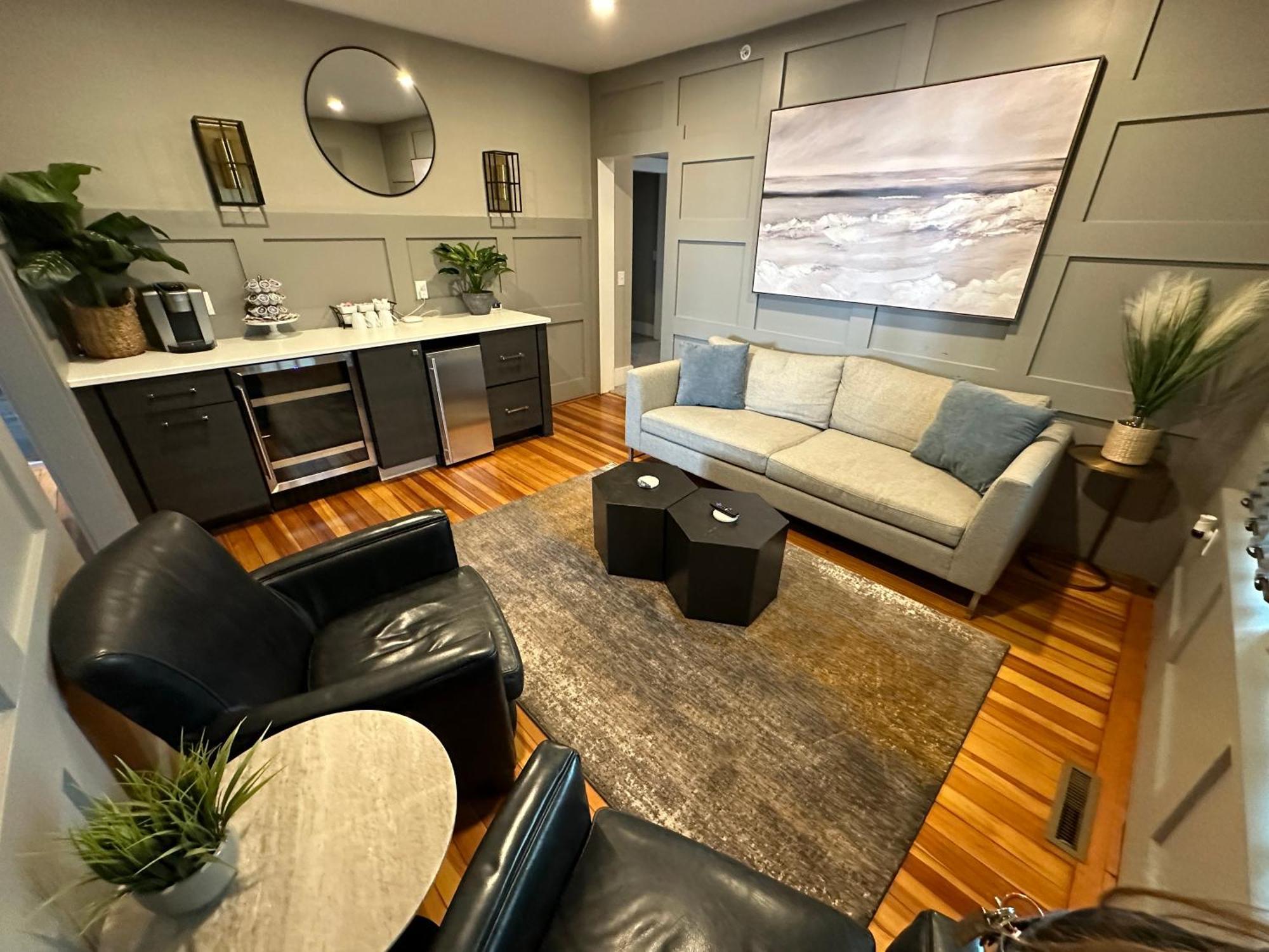 Entire Modern 7 Unit 7 Bath Boutique Inn نيوبورت المظهر الخارجي الصورة