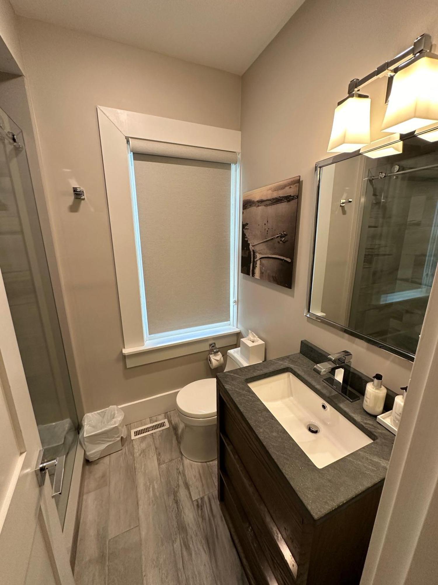 Entire Modern 7 Unit 7 Bath Boutique Inn نيوبورت المظهر الخارجي الصورة