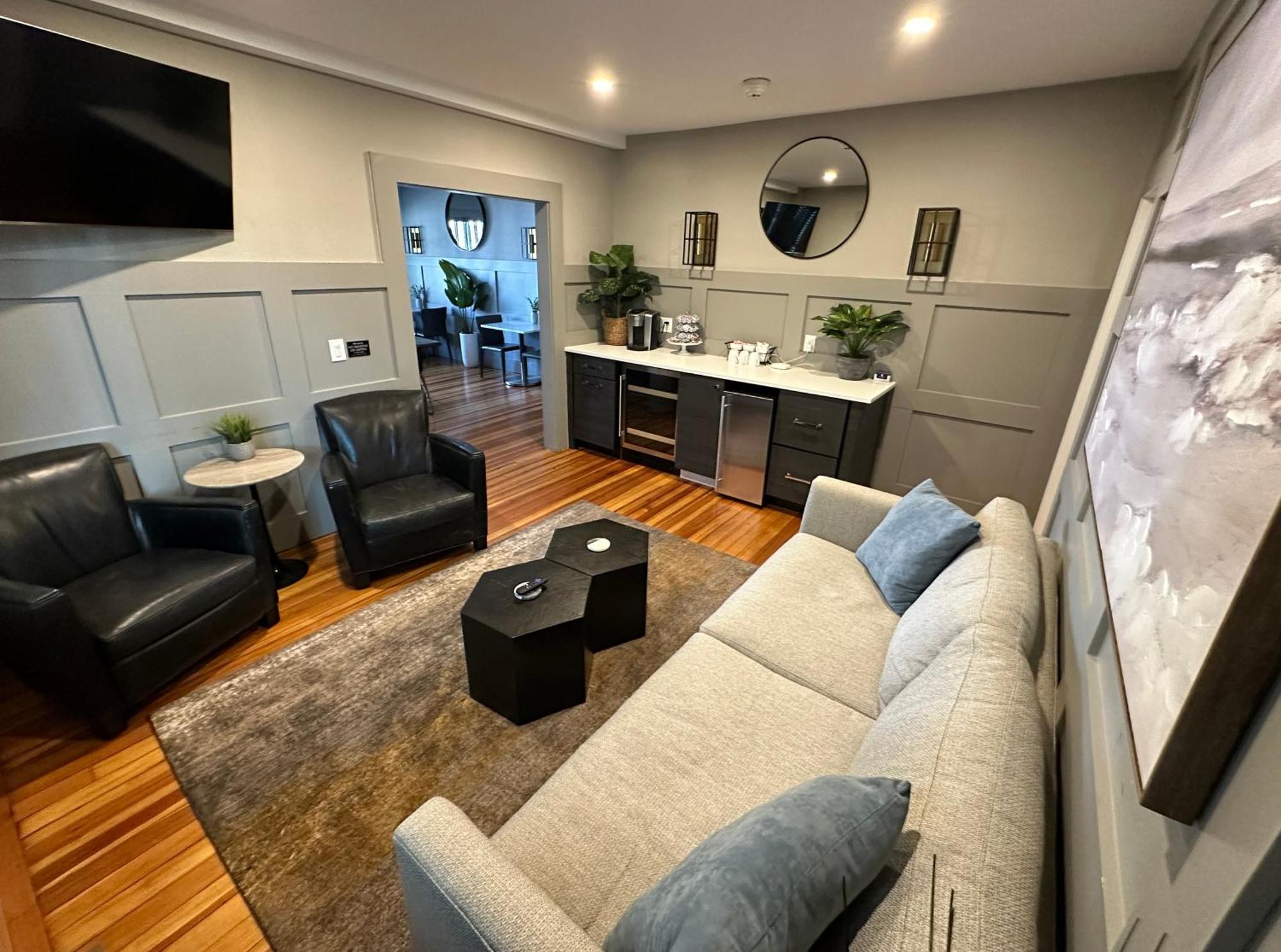 Entire Modern 7 Unit 7 Bath Boutique Inn نيوبورت المظهر الخارجي الصورة